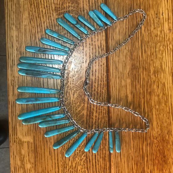 Costume jewelry Turquoise necklace 13” long - Picture 1 of 1